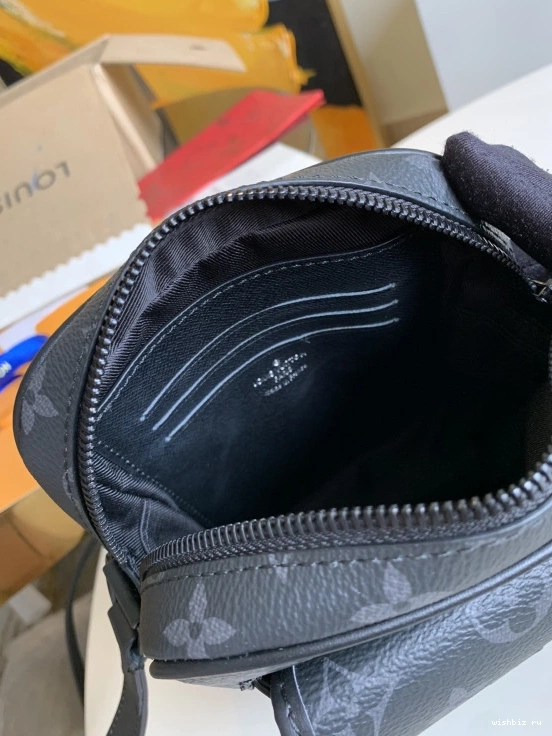 WIS VUITTON Wearable Wallet Christopher LOUIS 1109